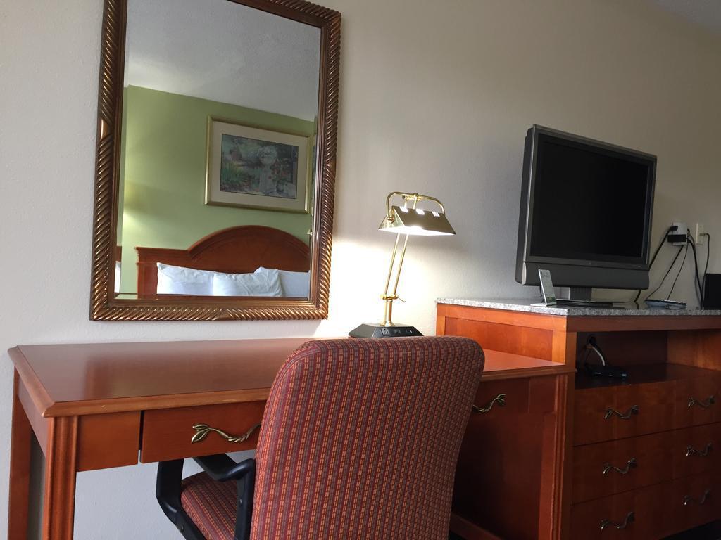 Americas Best Value Inn-Nashville/Airport South Ngoại thất bức ảnh