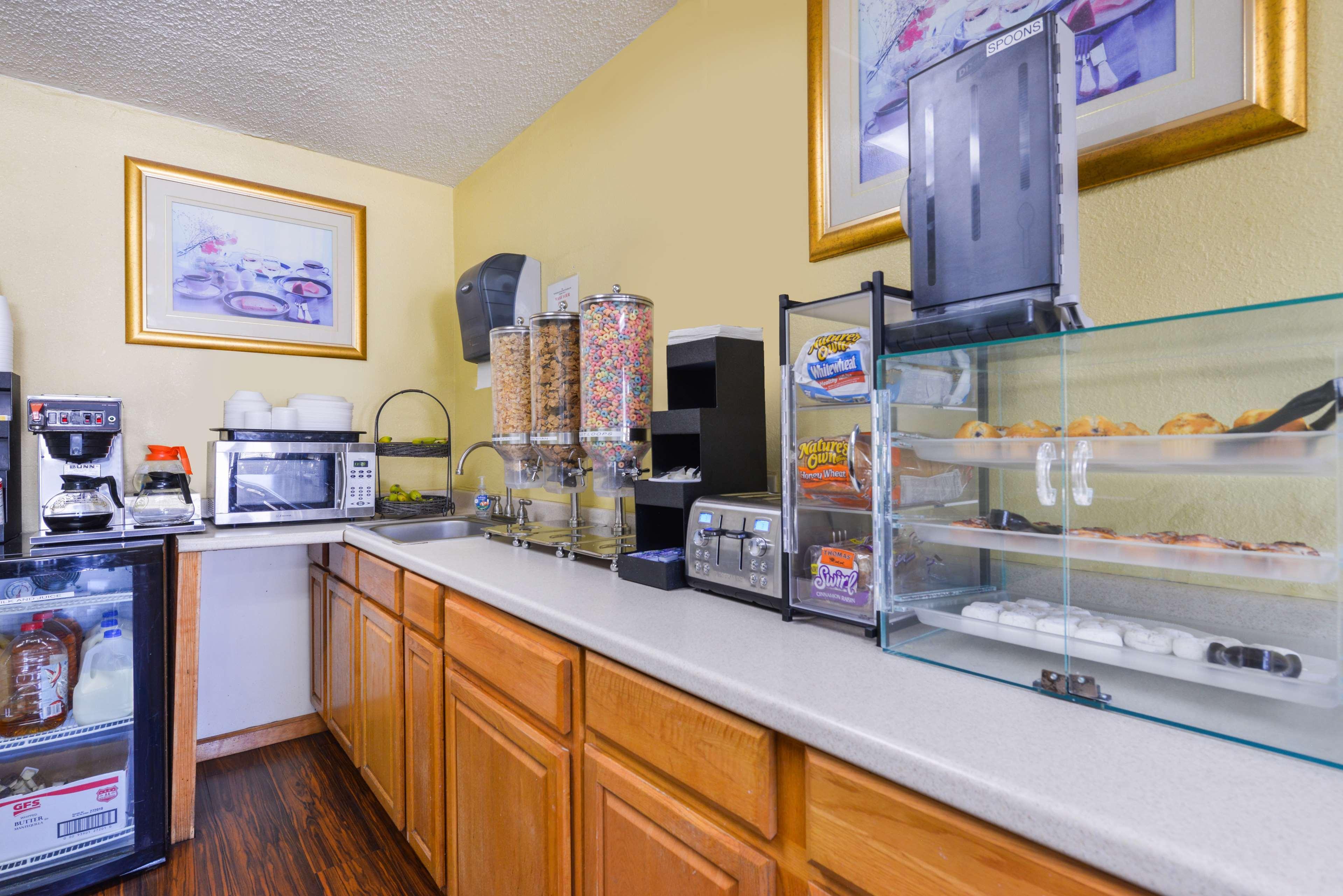 Americas Best Value Inn-Nashville/Airport South Ngoại thất bức ảnh