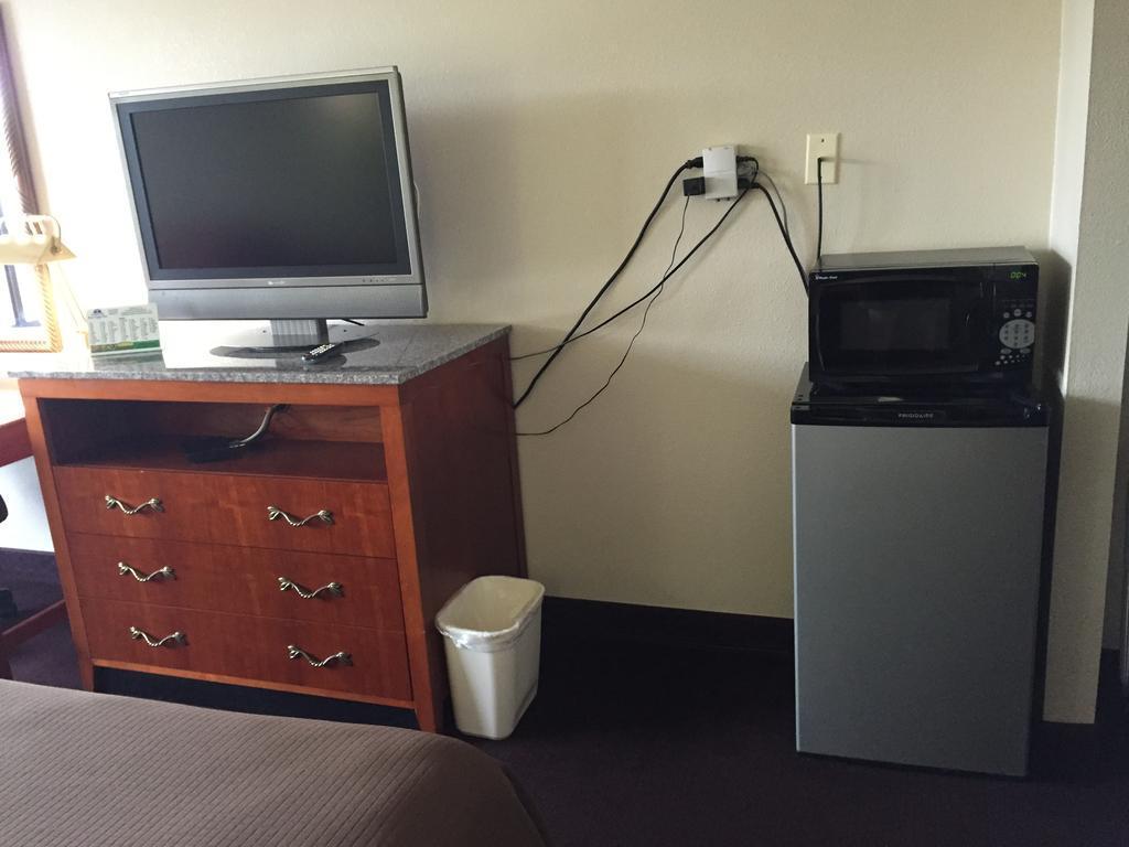 Americas Best Value Inn-Nashville/Airport South Ngoại thất bức ảnh